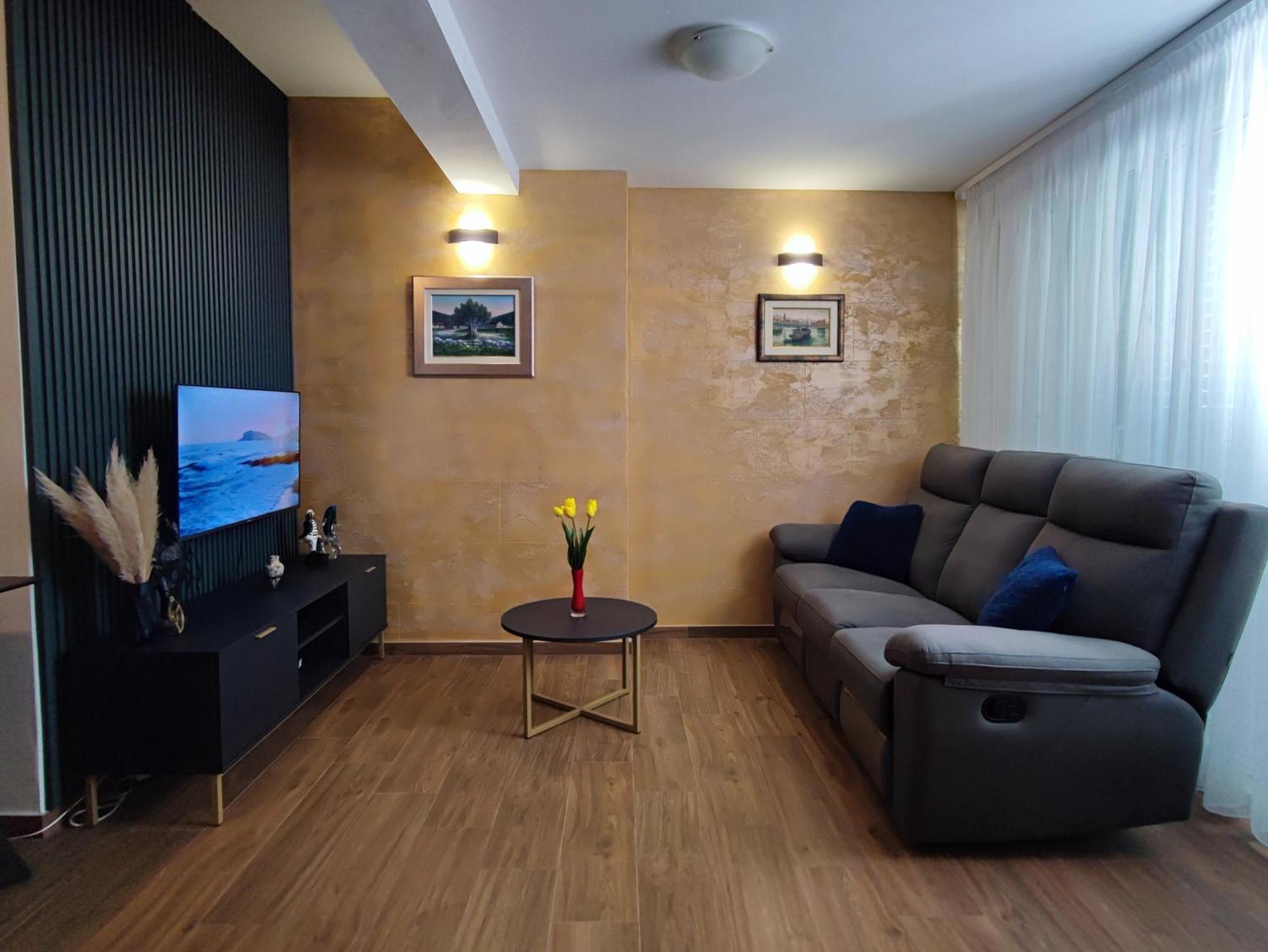 Apartment With Sea View Башка-Вода Экстерьер фото